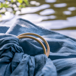 kornblume-ring-sling-aus-hanf-trageberatung-richtig-gebunden