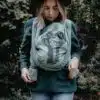 schwarz-grün-tragetuch-aus-baumwolle-elefanten-baby-richtig-gebunden