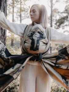 elefanten-tragetuch-gelb-schwarz