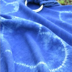 ring sling blau herz aus hanf baby tragen