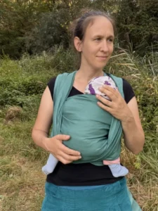 Écharpe en chanvre turquoise - bébé dort